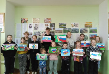 В Юдановском СДК организована выставка детских рисунков 